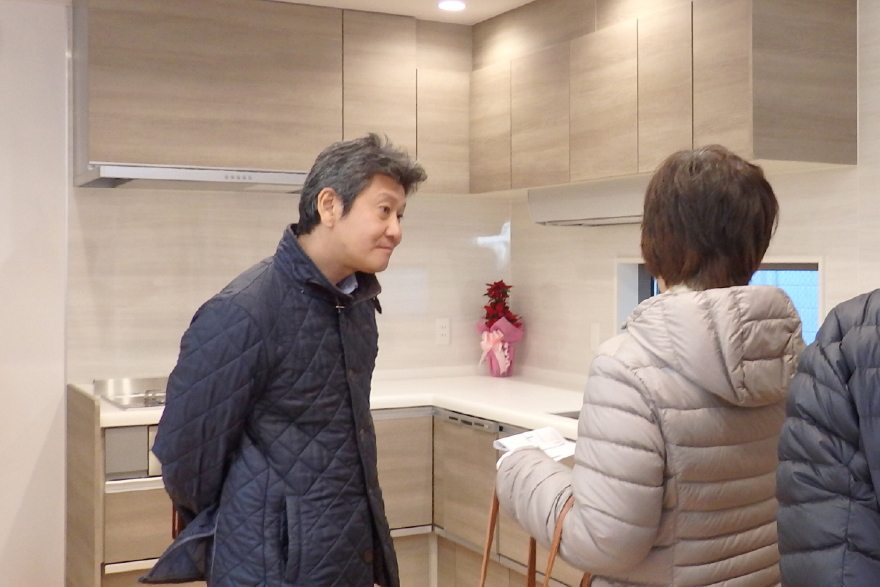 設計士鈴木亮祐の働く風景4