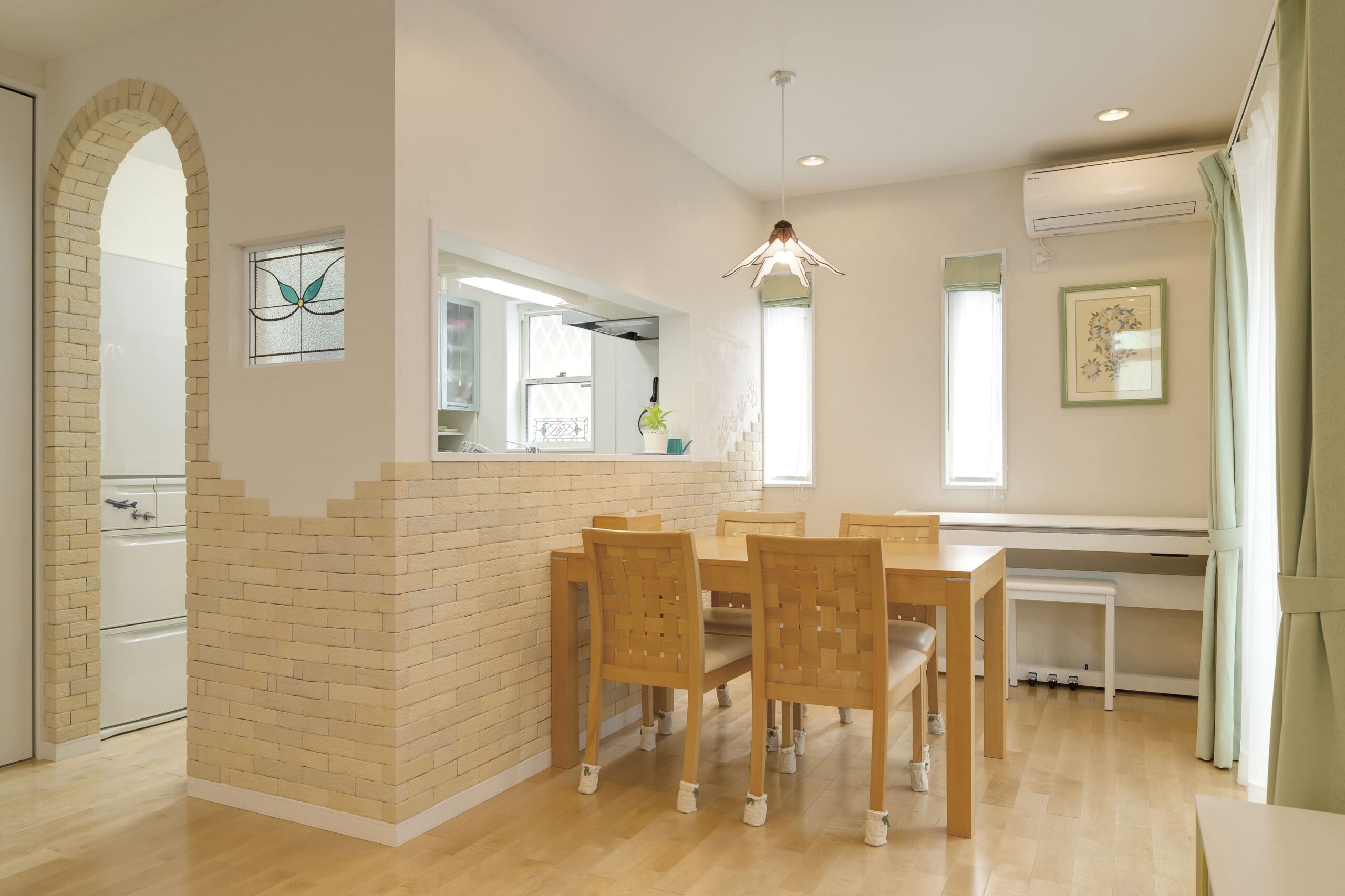 ヨーロピアンテイストの家